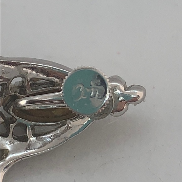 Vintage Coro screw back brilliant earrings - Picture 4 of 4